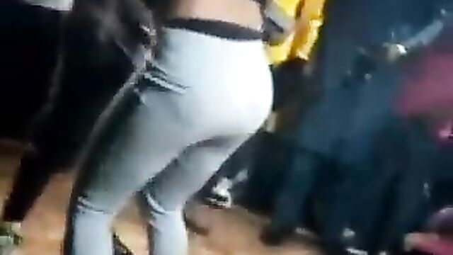 Ashawo giving blow job at wild party - 3 image
