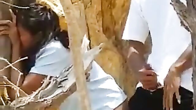 Crazy students having sex in the bush - 5 image