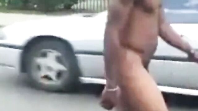 Man caught walking naked on busy road - 4 image