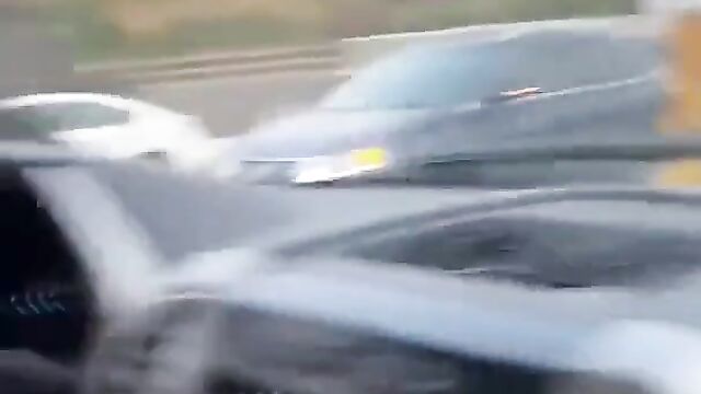 Police caught naked man in public, after hot chase down the road - 4 image