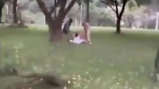 Busted for having sex in public! - 3 image