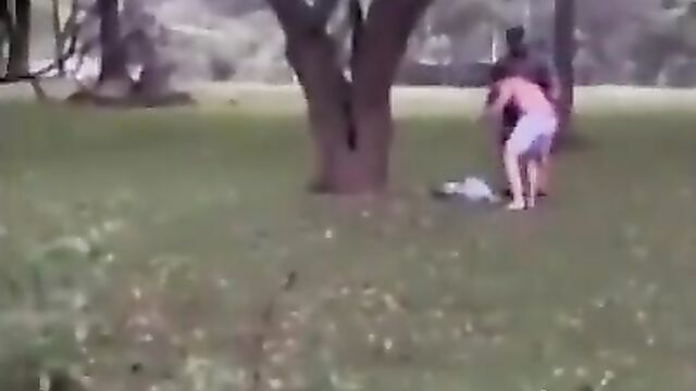 Busted for having sex in public! - 4 image