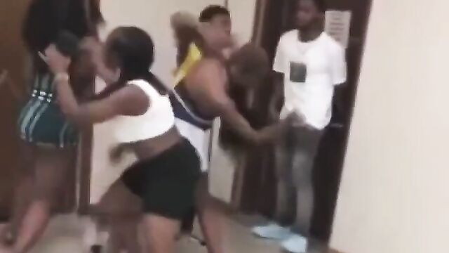 Ass out as girl gets stripped during public fight - 5 image