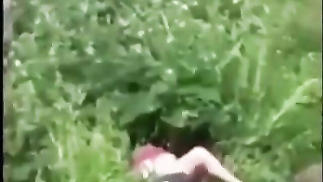 Couple Caught Having Sex By The Roadside And Beaten In Public By Angry Grandma - 1 image