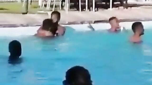 Kenyan Guy Caught Fingering And Fucking Girlfriend In The Pool In Public - 3 image