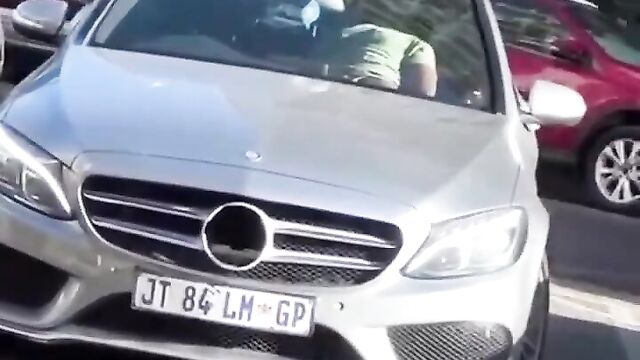 Sex In Public In A Car - 4 image