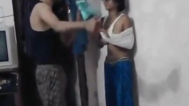 He Caught His Wife Sending Her Nude Video To Another Man - 4 image