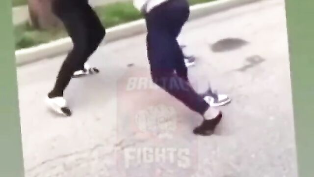 He Dropped His Gun And Decided To Fight With His Hands Instead - 4 image