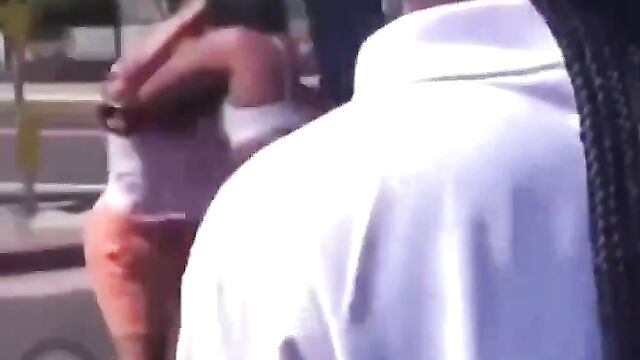 Boobs Out In Public As 2 Girls Fight Over A Boyfriend's Money On The Road - 5 image