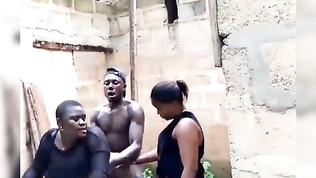 Black Students Caught Having Threesome Sex In An Uncompleted Building In Public - 5 image