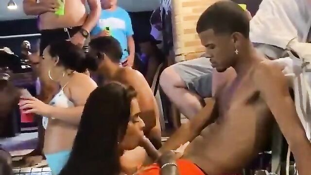 Black Couple Caught Having Sex In The Pool In Public - 1 image