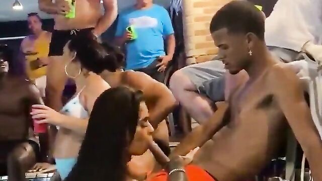 Black Couple Caught Having Sex In The Pool In Public
