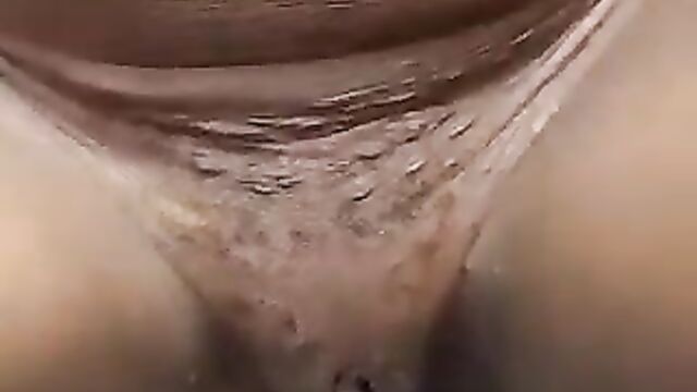 Pussy Exposed As Mzansi Guy Gets Caught Fingering A Prostitute In Public