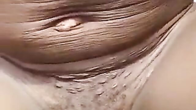 Pussy Exposed As Mzansi Guy Gets Caught Fingering A Prostitute In Public - 3 image