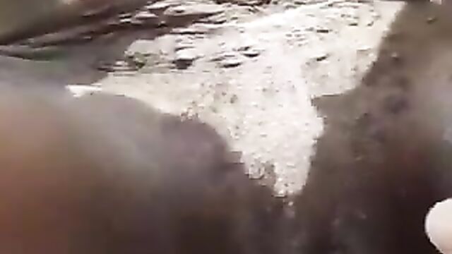 Pussy Exposed As Mzansi Guy Gets Caught Fingering A Prostitute In Public - 5 image