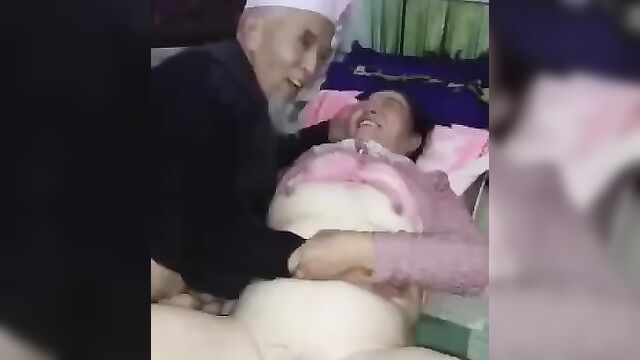 Pussy Exposed As Old Muslim Imam Gets Caught Having Sex with Whore In Public