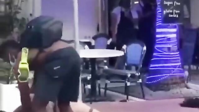 Ass and boobs out as white chick fights black girl in public - 3 image