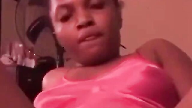 Pussy Exposed On Camera As Ex Boyfriend Leaks Pussy Nude Video Of Girlfriend After Break Up - 3 image