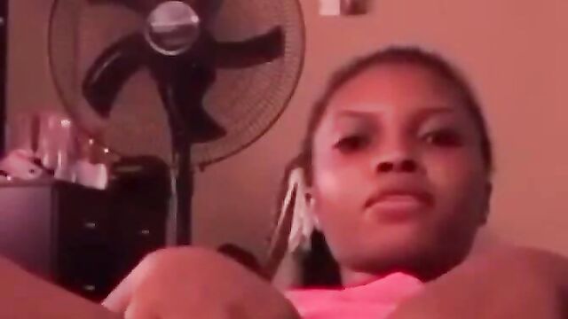 Pussy Exposed On Camera As Ex Boyfriend Leaks Pussy Nude Video Of Girlfriend After Break Up - 5 image