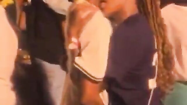 Fingering In Public In A South African Party - 4 image