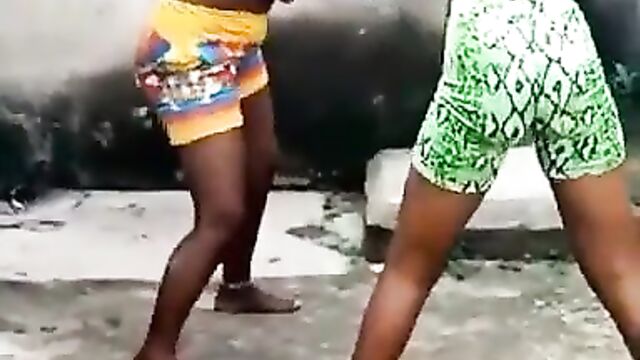 Big Breasts Exposed As Busty Ghanaian Girl Gets Stripped Naked While Fighting Over A Man In Public