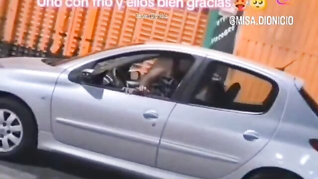 Crazy Couple Caught Having Sex In The Car In Public