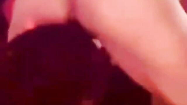 Live Sex In Public In A Nigerian Night Club - 4 image