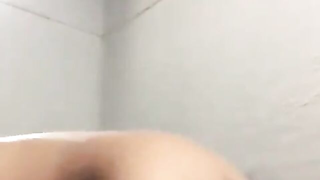Girl Goes Crazy While Giving Blow Job - 4 image