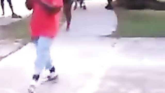 Big Booty Exposed As Two Black Girls Get Caught Fighting In Public Over A Rich Boyfriend - 1 image