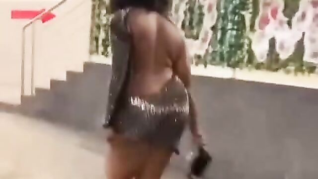 Ghana: Abena Korkor Caught Without Panties In Public - 3 image