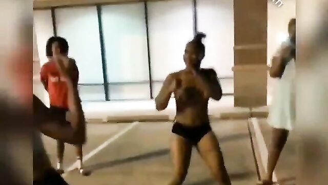 Boobs Out In Public As 2 Girlfriends Get Caught Fighting In Front Of Krogers Over A Man - 5 image