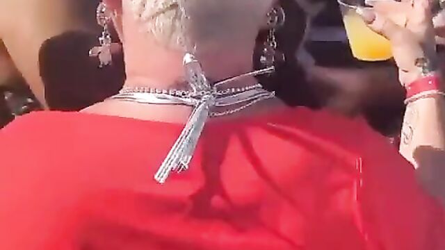 Eating pussy and blow job sex in public at a party