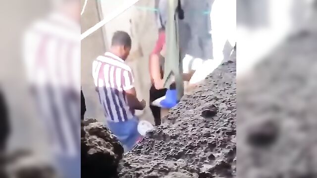 Guy Caught Having Sex With A Street Whore In The Backyard Without Condom In Public - 3 image