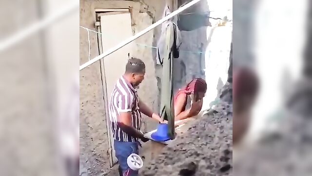 Guy Caught Having Sex With A Street Whore In The Backyard Without Condom In Public