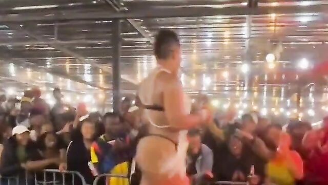 Naked Ass Of Zodwa Wabantu Exposed In Public