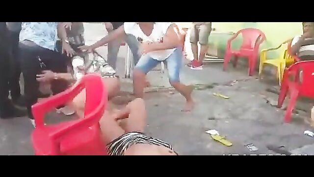 Boobs And Ass Out In Public As 2 Latina Women Fight Over A Man