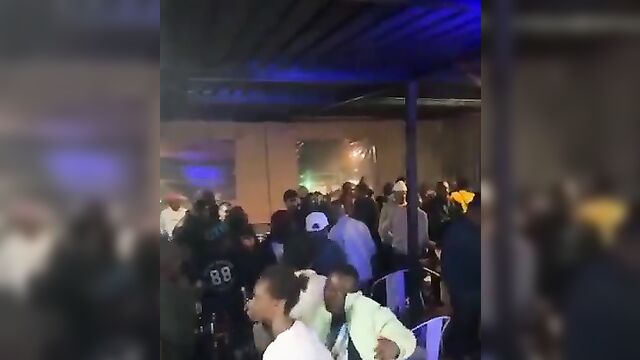 Ass And Boobs Out In Public As Queen Minaj Shows Off Her Pointed Breasts And Nipples On Stage In South Africa Video Leaked - 4 image