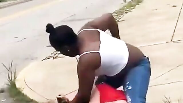 Boobs Out As African American Girl Beats Up Her 2 Opponents While Fighting In Public - 5 image