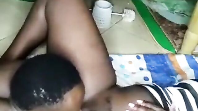 Ghanaian Guy Eating Pussy And Drinking Squirt - 3 image