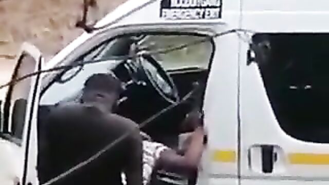 Driver Caught Having Sex With Passenger On The Highway In Public (Full Video 18+) - 4 image
