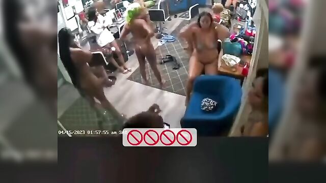 Naked Strippers Caught Fighting Over A Man In Public IPcam