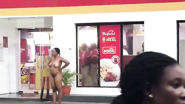 Woman Strips Naked And Runs Mad In Public In Lagos - 4 image
