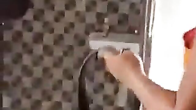 Fat Nigerian Lady With Big Breasts Stripped Naked And Beaten In Public After Allegedly Getting Caught Cheating – Part 1 (Full Video 18+) - 4 image