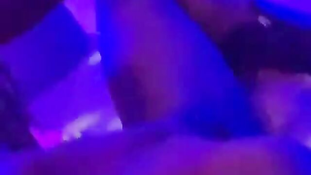 Fingering A Naked Stripper And Playing With Her Toto In Public In A Nigerian Club