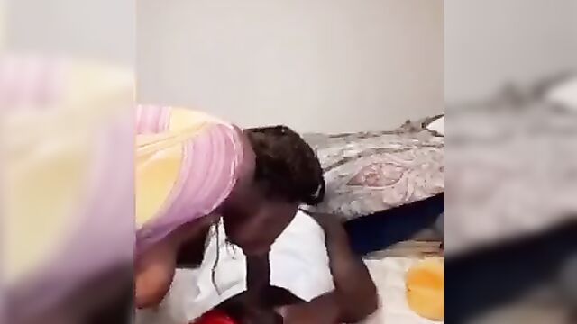 Big booty whore mistakenly sends video of herself and a married man having sex on Valentine’s Day to her WhatsApp group - 4 image