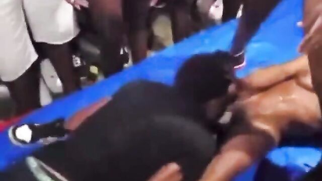 Toto Exposed In Public As 2 Naked Strippers Eat Pussy To Entertain Guests At A Club For Money - 5 image