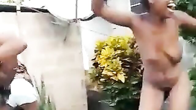 African Women Shaking Their Naked Ass And Boobs And Twerking Naked In Public (Full Video 18+) - 5 image
