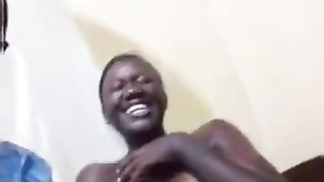 Nude video of ashawo UNILAG student with big breasts naked in a hotel room - 1 image