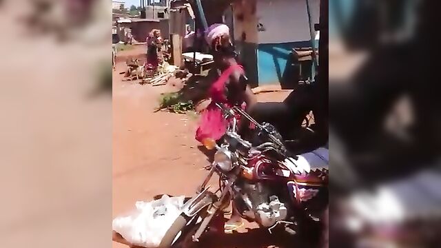 Naked crazy man caught having doggy sex with a woman in public in broad daylight - 2 image