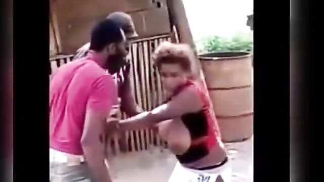 Boobs Out! African Prostitute With Big Breasts Fighting A Client In Public For Not Paying After 4 Rounds Of Sex! - 5 image